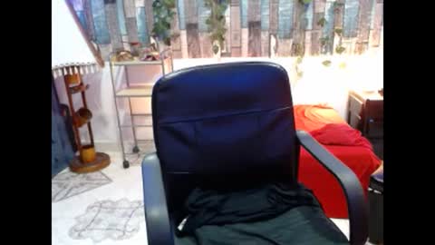 karima_sarabe online show from February 12, 9:11 pm