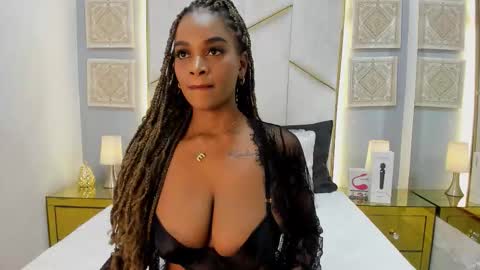 karinaacox online show from March 15, 1:58 pm