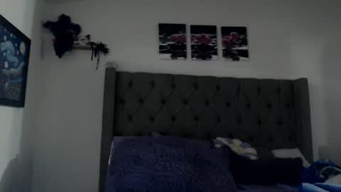 karinakummings online show from December 1, 8:51 pm