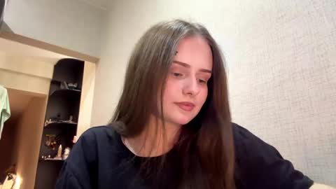 Lilu online show from May 20, 1:50 pm