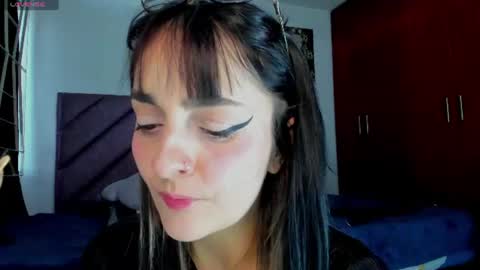 KARINNA  RAVEN online show from July 25, 9:35 pm
