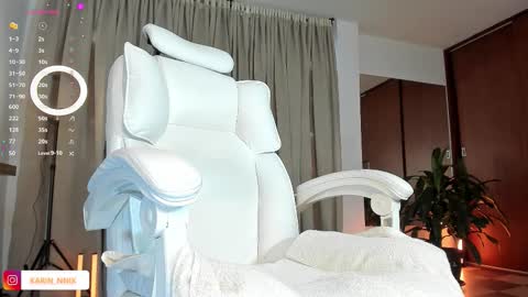 Karin online show from February 26, 7:39 pm