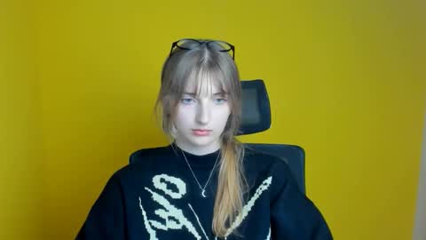 Snapshot of karla_flower chatting on September 17, 11:02 am Karla online show from September 17, 11:02 am