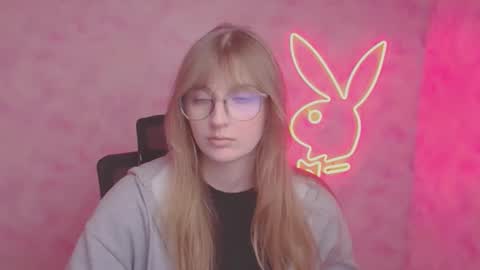 Snapshot of karla_flower chatting on October 8, 12:22 pm Karla online show from October 8, 12:22 pm