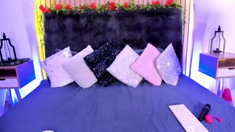 Karla Gonzaless online show from March 4, 6:39 pm