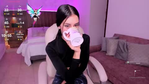 Snapshot of karlaa_james chatting on October 6, 11:06 am Karlaa  online show from October 6, 11:06 am