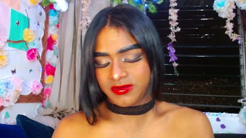 Snapshot of karly_coffe chatting on February 7, 4:27 am KARLY.  online show from February 7, 4:27 am