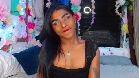 Snapshot of karly_coffe chatting on March 3, 7:10 am KARLY.  online show from March 3, 7:10 am