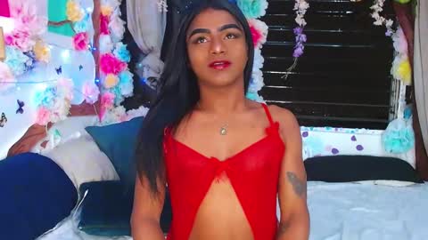 Snapshot of karly_coffe chatting on March 12, 8:08 am KARLY.  online show from March 12, 8:08 am