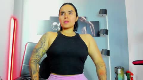   online show from February 18, 4:25 pm