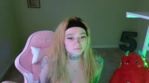 karmathevixen0304 online show from July 22, 6:10 pm
