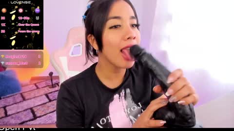 Snapshot of karol_ivonne chatting on December 4, 7:50 pm karol online show from December 4, 7:50 pm