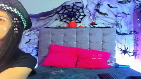 Karol online show from October 18, 1:10 am