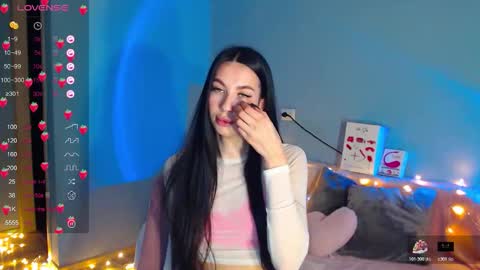 Snapshot of karolina_hottie_ chatting on October 18, 2:27 am Kira online show from October 18, 2:27 am