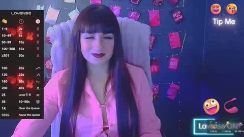 Caroline online show from December 17, 6:53 am