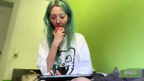 Karoline here online show from July 29, 8:36 am