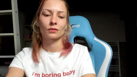 karoline121 online show from October 27, 8:53 pm