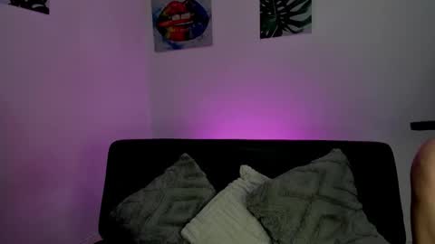 kassandra james online show from September 9, 7:03 pm