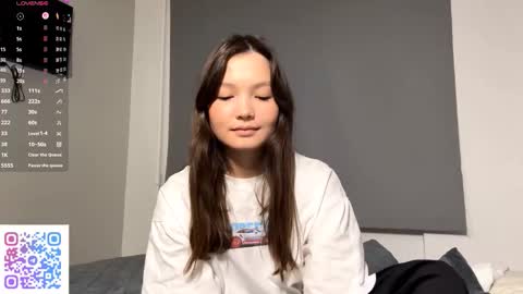 Kira online show from October 4, 4:27 pm