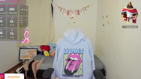 Snapshot of kat_ly_chan chatting on October 11, 2:05 am Kat       online show from October 11, 2:05 am