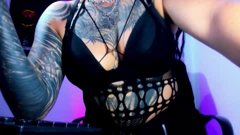 Kat online show from November 8, 3:09 am