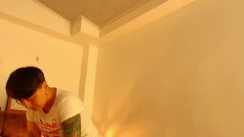 kat paradisse online show from April 8, 11:46 am