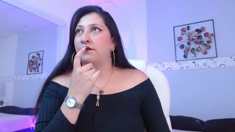 Snapshot of kata_rosse chatting on October 4, 3:37 am kata online show from October 4, 3:37 am