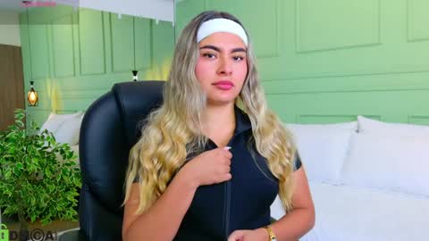 Kat online show from March 31, 12:05 pm