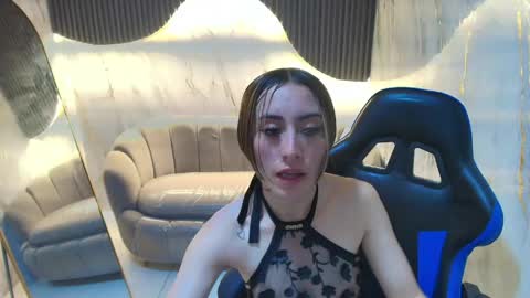 Katalina  online show from April 14, 8:45 pm