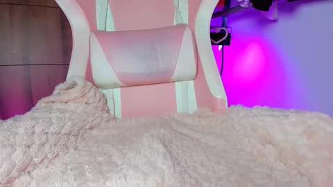 katalinaferreirax online show from October 7, 11:39 am