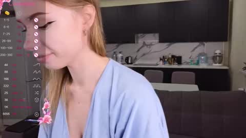 Snapshot of kate_krayy chatting on October 20, 7:08 pm kate_krayy online show from October 20, 7:08 pm
