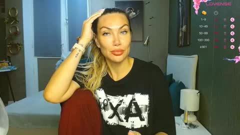 Therapist online show from November 4, 3:35 pm