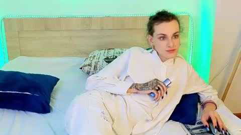 kate_sparkl online show from July 29, 11:49 pm