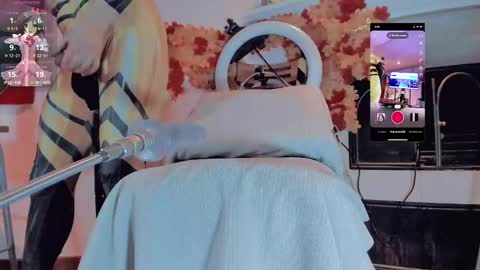 kate the pink girl online show from January 31, 9:05 am