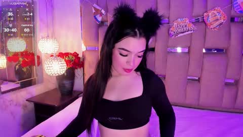 Snapshot of kateleeh_ chatting on October 2, 9:46 pm Kate  online show from October 2, 9:46 pm