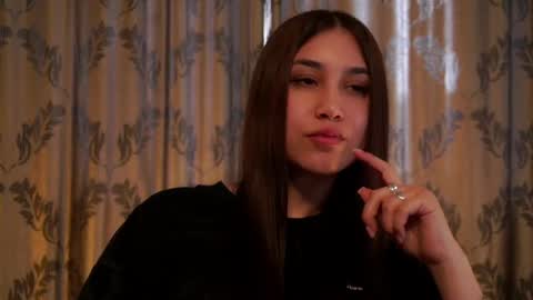 OLIVIA  online show from April 14, 7:22 am