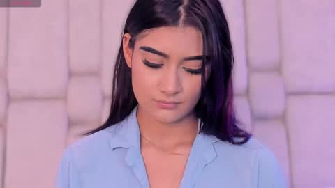 katherineruiz_ online show from March 5, 12:58 pm