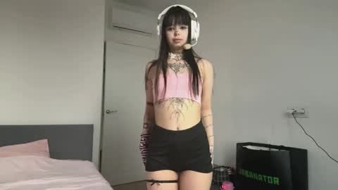 Luna online show from April 12, 3:16 pm