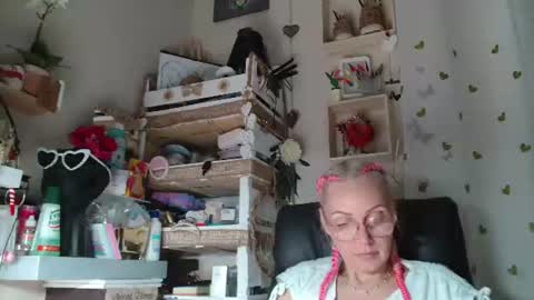 Kathleen online show from June 25, 5:51 pm