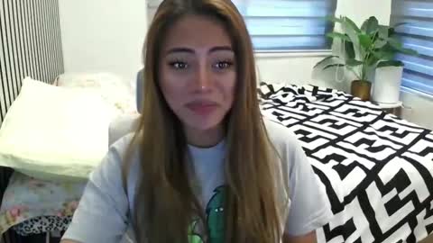 katiefrox  online show from March 3, 7:54 am