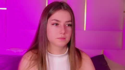 katiereeves online show from November 14, 5:26 pm