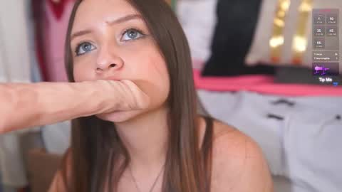 K A T L Y N  online show from November 21, 11:36 pm