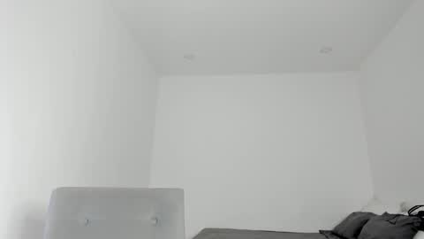 Follow me on instagram and twitter as correaktnees online show from March 4, 7:08 am