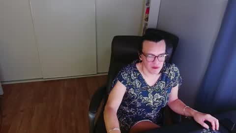katrina_cd online show from July 10, 12:43 pm