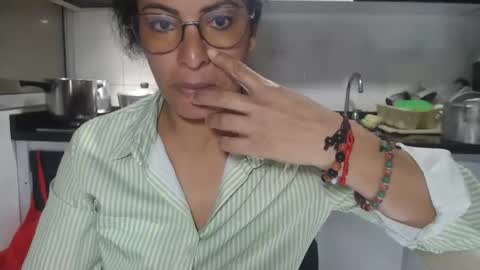 KattleyaGrey online show from October 8, 12:00 pm