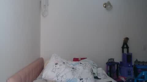 KattleyaGrey online show from July 28, 2:13 pm