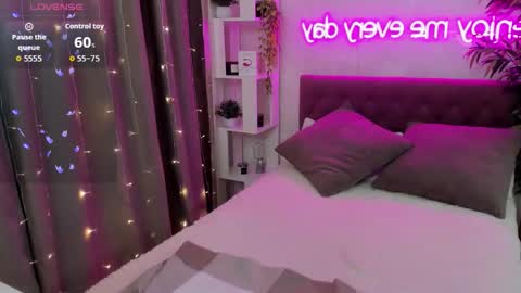 Kate online show from October 31, 6:58 am