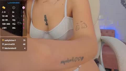 katyaroberts online show from December 11, 4:09 pm