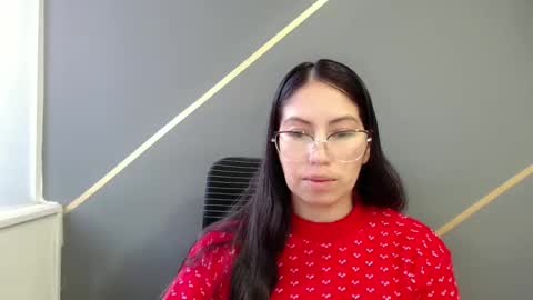 Snapshot of katybelladonna chatting on December 4, 11:02 am KATY online show from December 4, 11:02 am