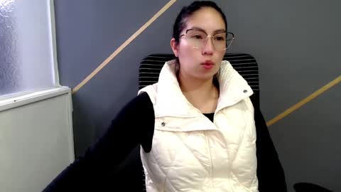 Snapshot of katybelladonna chatting on January 8, 11:43 am KATY online show from January 8, 11:43 am